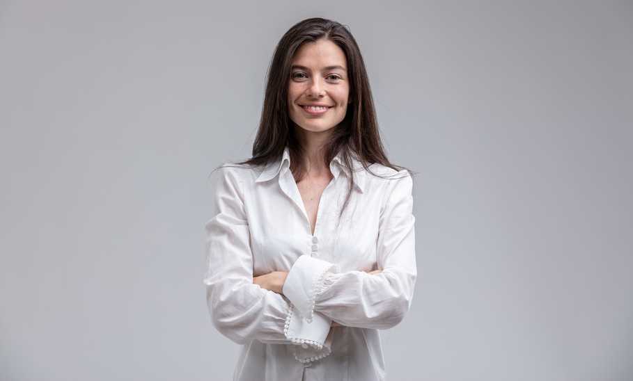 Best White Button Down Shirts for Women